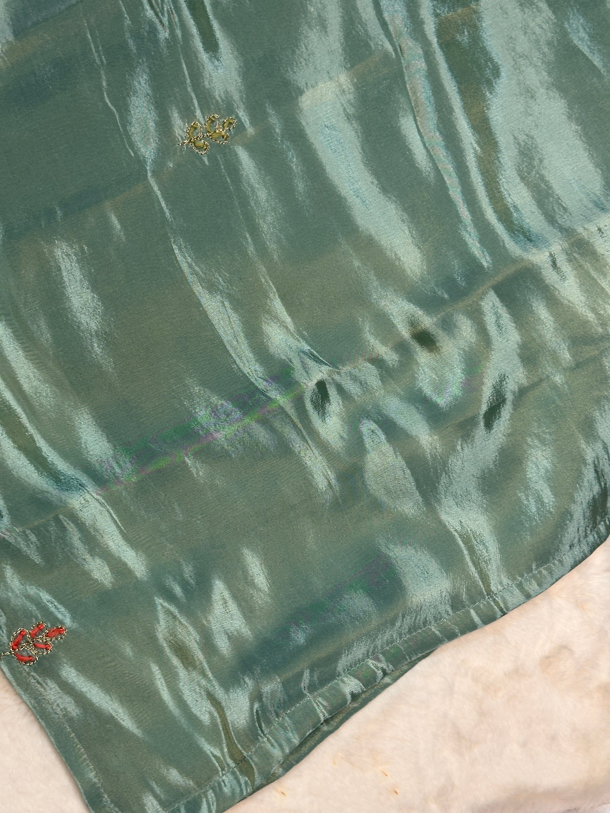 Tissue silk
